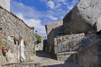 monsanto-village-in-portugal-05.jpeg