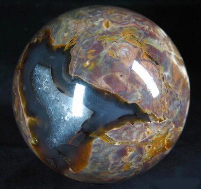 Dinosaur-Egg-Agate-Crystal-Ball-02.jpg