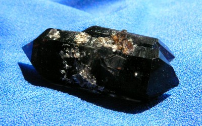 16.Морион,кристалл. М-е Белорецкое, Башкирия, естественное освещение..JPG